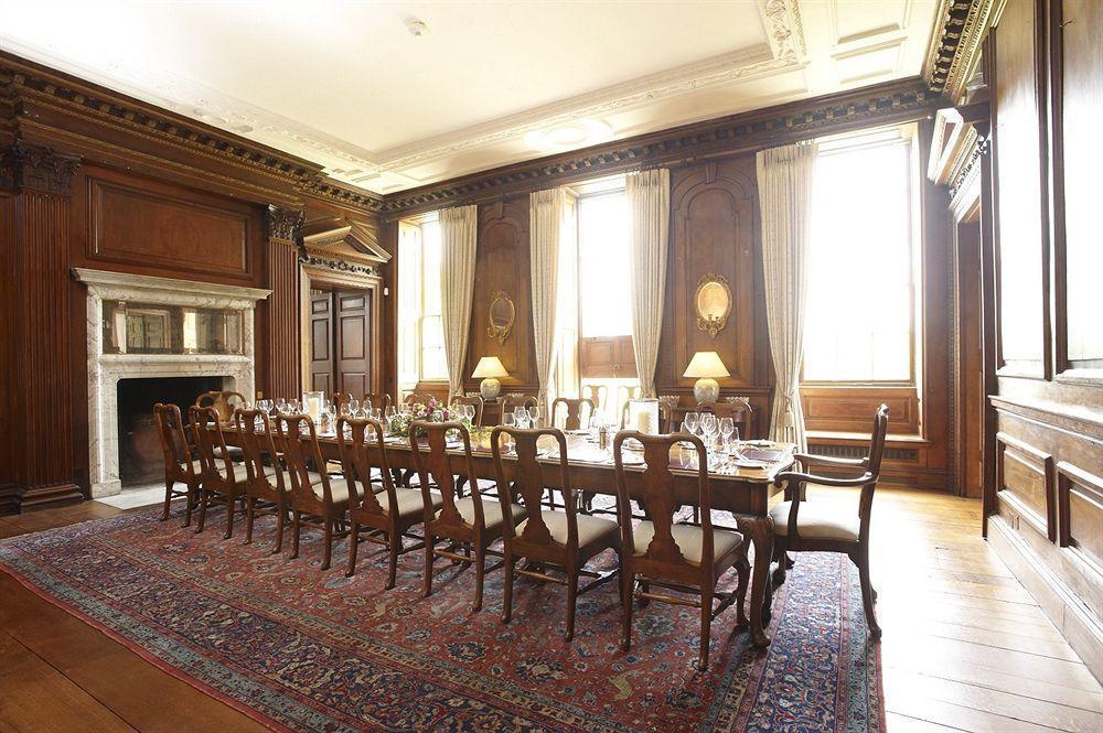 Chicheley Hall Экстерьер фото